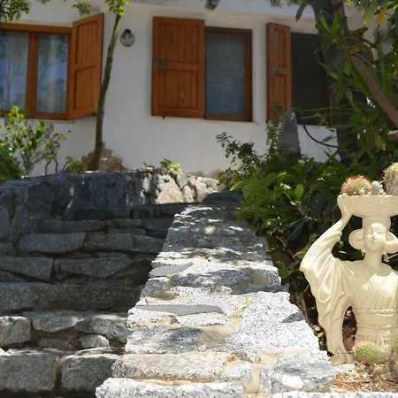 Sa Domu Bella Solanas (Cagliari)